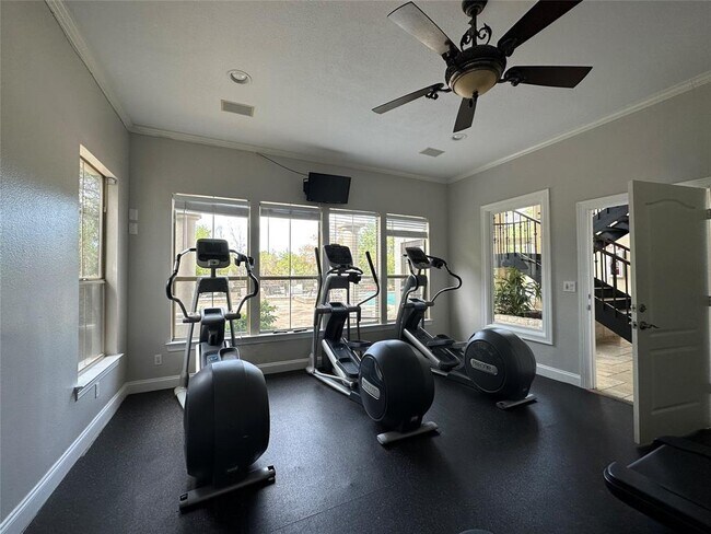 Building Photo - 6000-10 Shepherd Mountain Cove