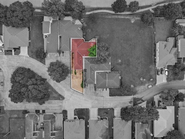 Building Photo - 12 Hallmark Dr