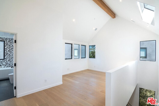 Building Photo - 1813 Penmar Ave