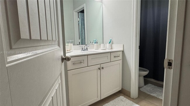 Building Photo - 1121 Vermilion Dr