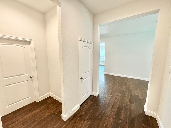 Building Photo - Argyle ISD! 3 Bed 2 Bath Home in PERFECT Location