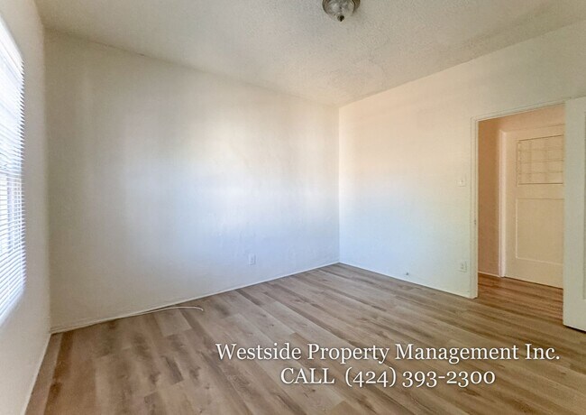 Building Photo - 8548 Alcott St