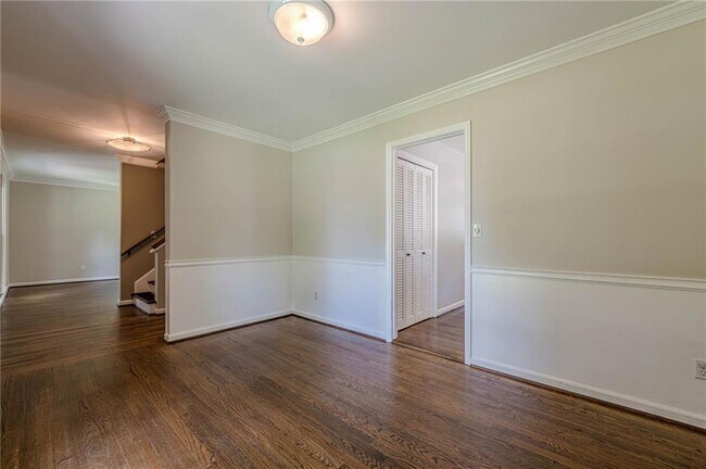Building Photo - 385 Stonebridge Trail