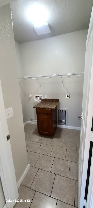 Building Photo - 5823 Bridle Bnd