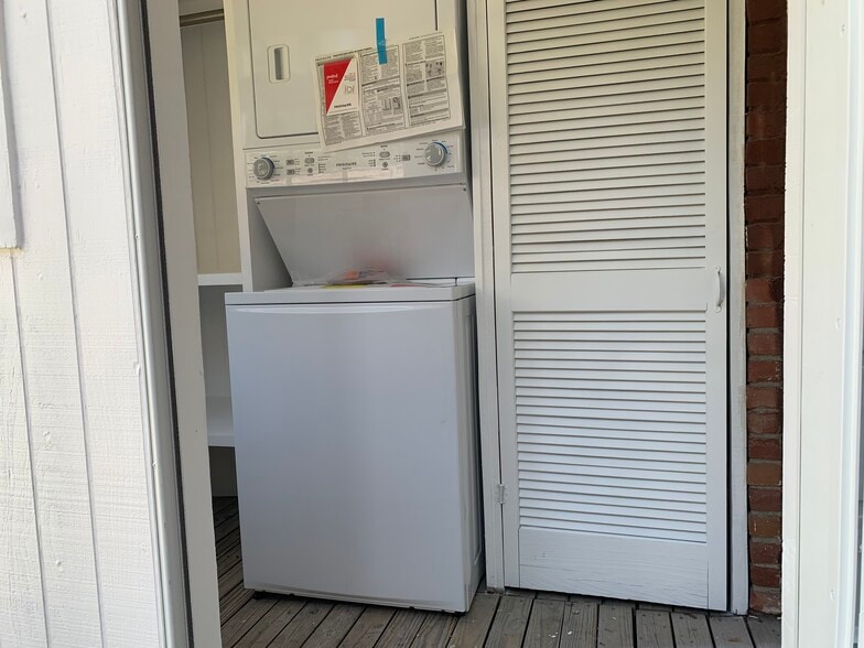 Laundry Room off kitchen - 2304 Southgate Blvd