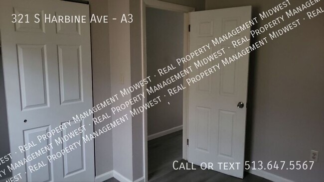 Building Photo - 321 S Harbine Ave