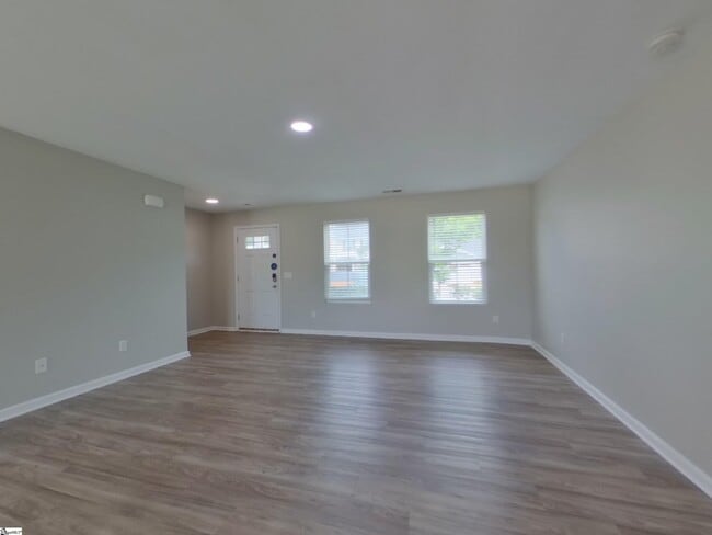 Building Photo - 114 Portchester Ln