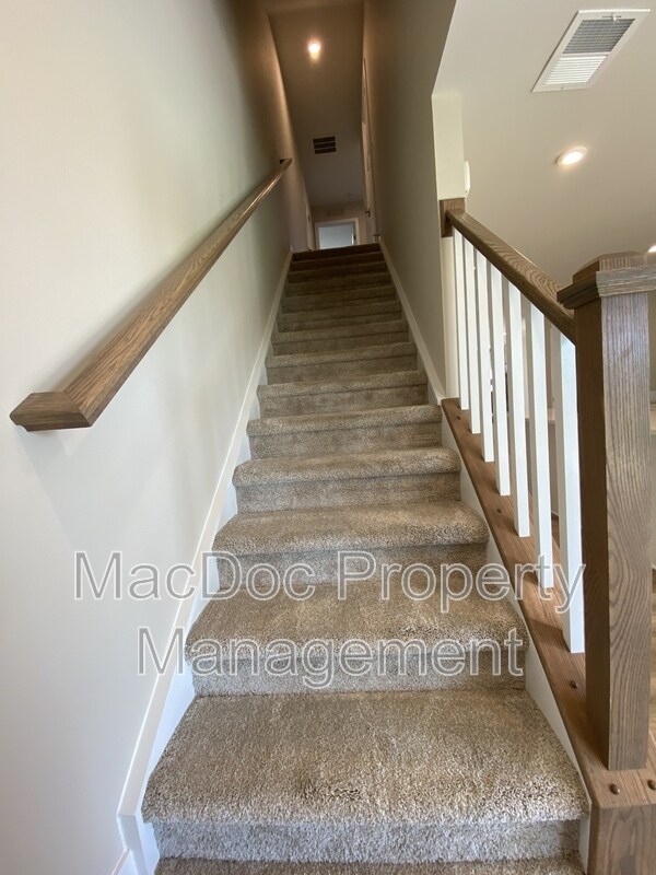 Building Photo - 18422 Centennial Cir