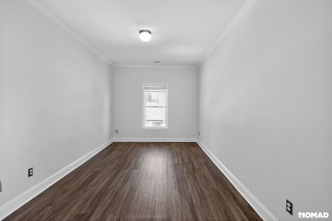 Building Photo - 237 Crumley St SW