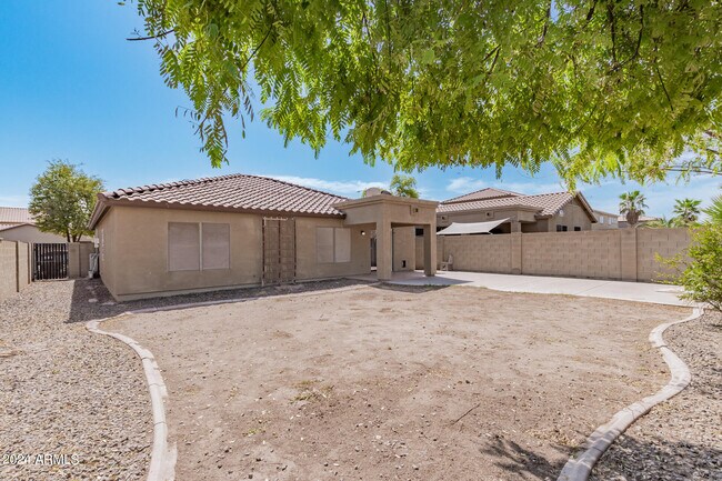 Building Photo - 1710 S 118th Dr