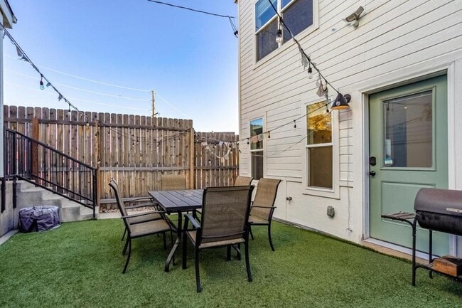 Building Photo - 3044 N Speer Blvd