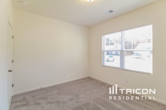 Building Photo - 297 Mccall Wy