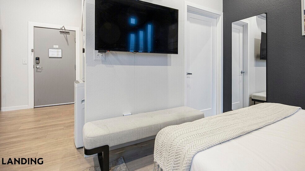 Building Photo - 3024-3024 Zuni St