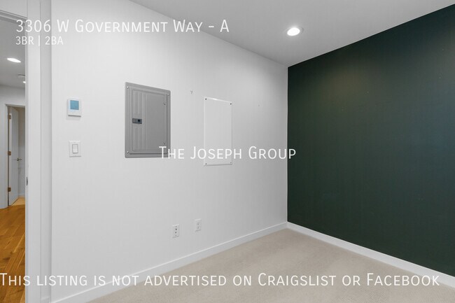 Building Photo - Stunning Magnolia 3 bed w/rooftop deck