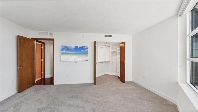 Building Photo - 888 Blvd of the Arts