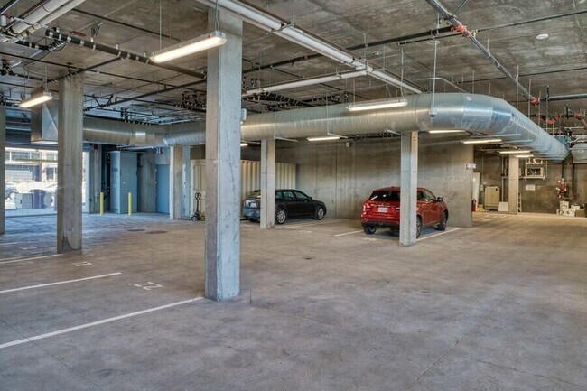 Building Photo - 4045 Broadway-211