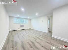 Building Photo - 1105 Lexington St