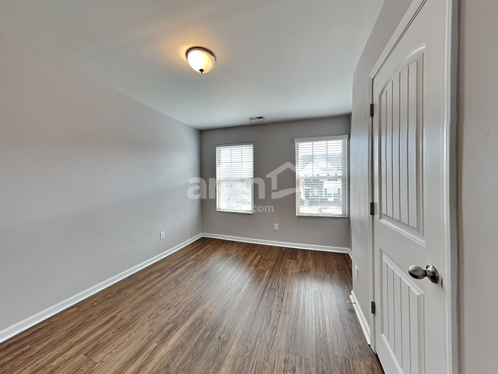 Building Photo - 4489 Middletown Dr