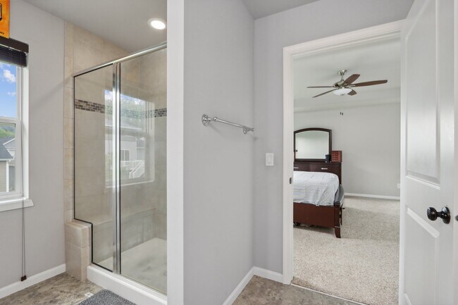 Building Photo - 5811 Levitan Ln