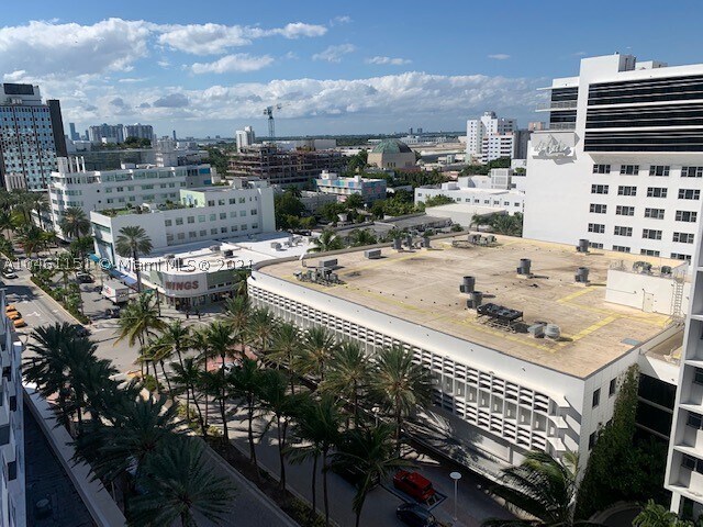 Building Photo - 100 Lincoln Rd