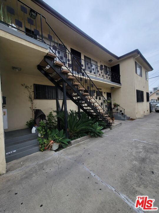 Building Photo - 1038 S Harvard Blvd