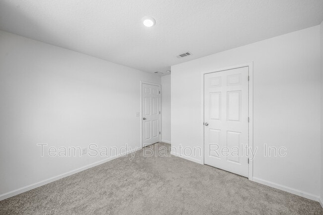 Building Photo - 8739 Schooner Ln