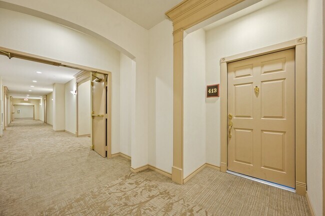 Building Photo - 2400 McCue Rd