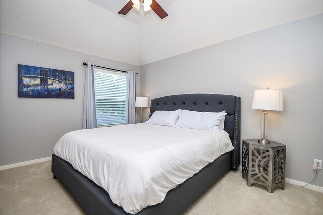 Building Photo - 2114 Thistlerock Ln