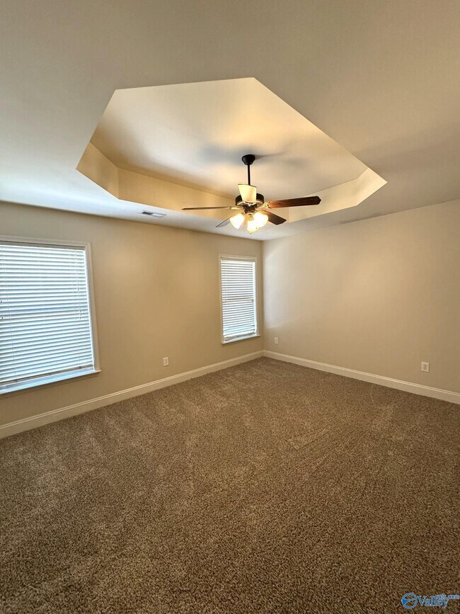Building Photo - 24707 Rolling Vista Dr