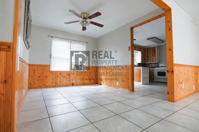 Building Photo - 1542 Parr St