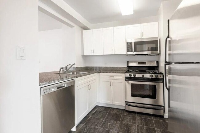 Building Photo - 2 bedroom in NEW YORK NY 10013
