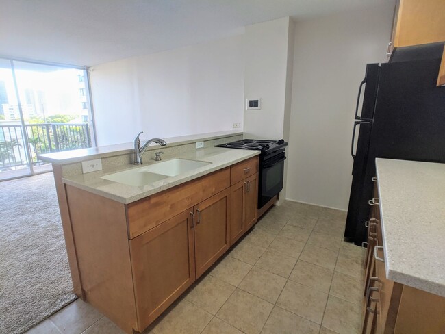 Primary Photo - Convenient Makiki 1-bed, 1-bath, 1 parking...