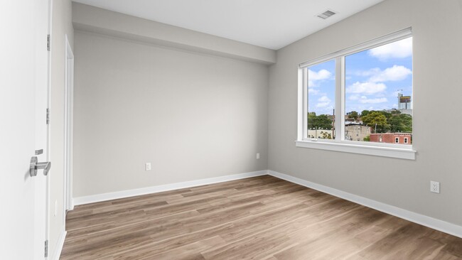 Building Photo - 475 Communipaw Ave