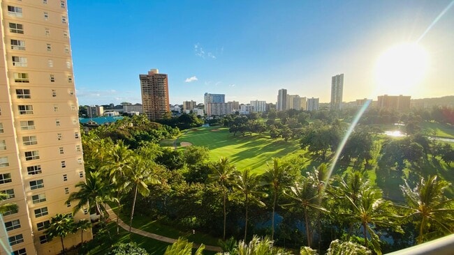 Building Photo - 2bd 2bath unit available now at Country Club Village 4!!
