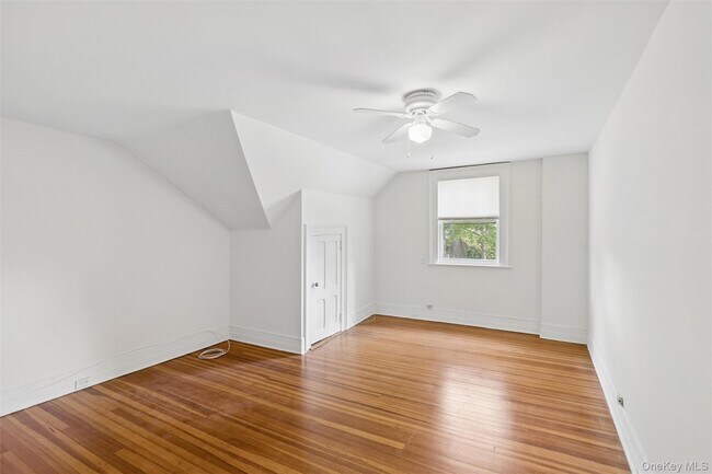 Building Photo - 208 Wheatley Rd