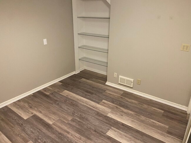 Building Photo - 386 1st Ave SE