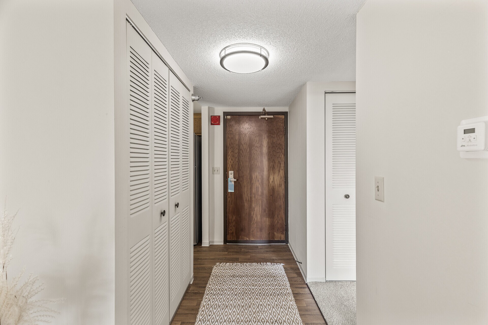 Entryway with closets - 6615 Lake Shore Dr S