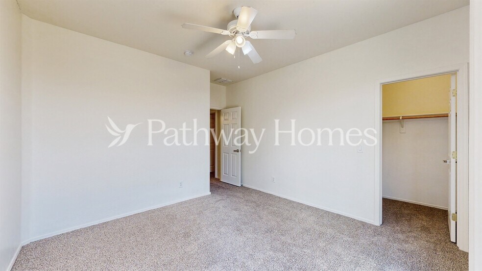 Building Photo - 43448 Askew Dr