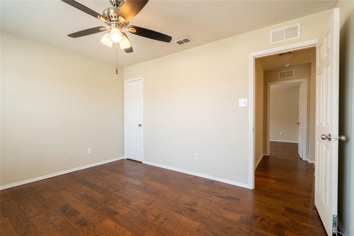 Building Photo - 5829 Mountain Bluff Dr