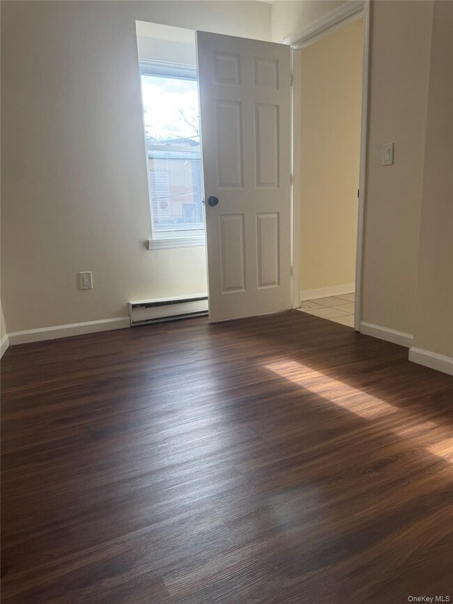 Building Photo - 155 Main St