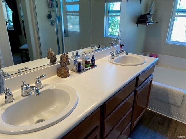 Building Photo - 31144 Strawberry Tree Ln
