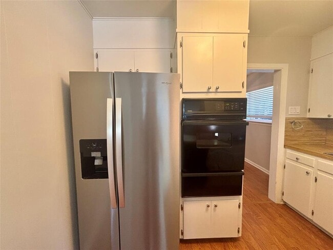 Building Photo - 5408 Sunshine Dr