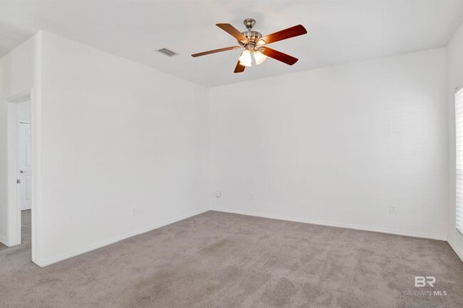 Building Photo - 33171 Stables Dr
