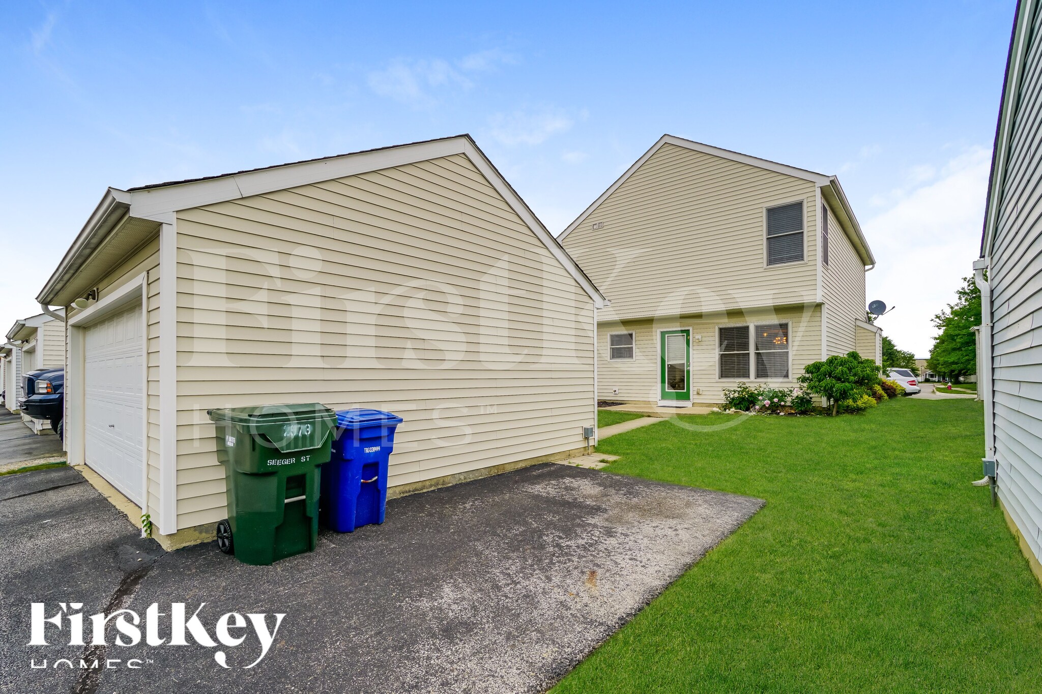 Building Photo - 2973 Seeger St