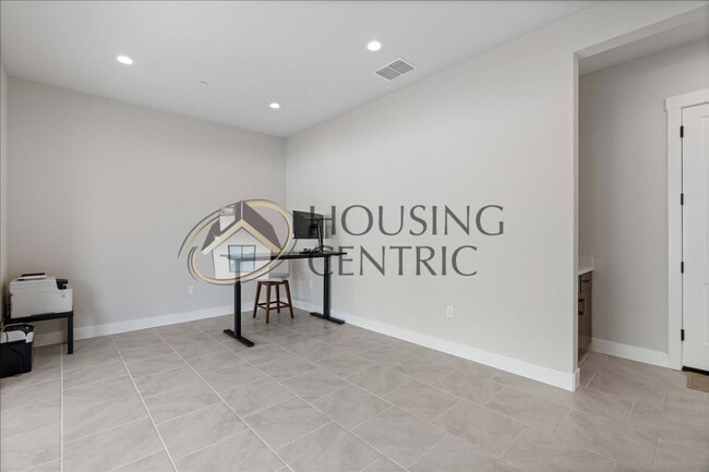 Building Photo - New Construction Executive Rental Home in ...