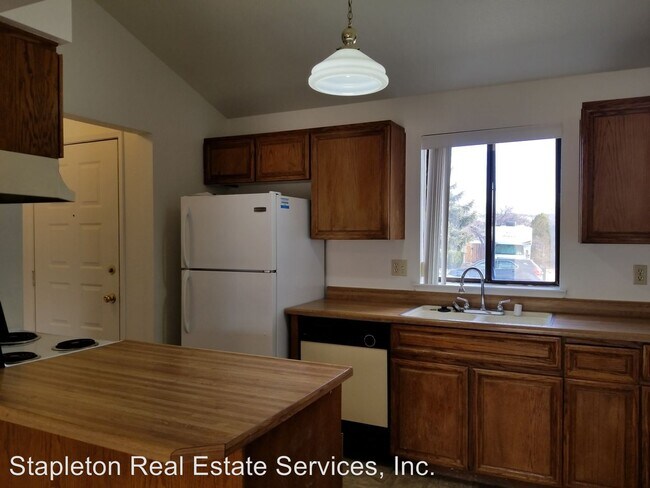 Building Photo - 2 br, 1 bath House - 6965 Pah Rah Dr.