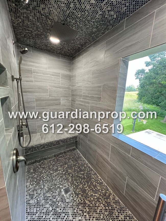Building Photo - Executive Home in Cottage Grove Available September 1, Large Open Floor Plan, Office, Family Room...