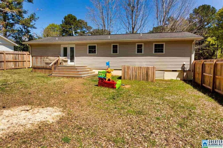 Building Photo - 707 Truss Ferry Rd