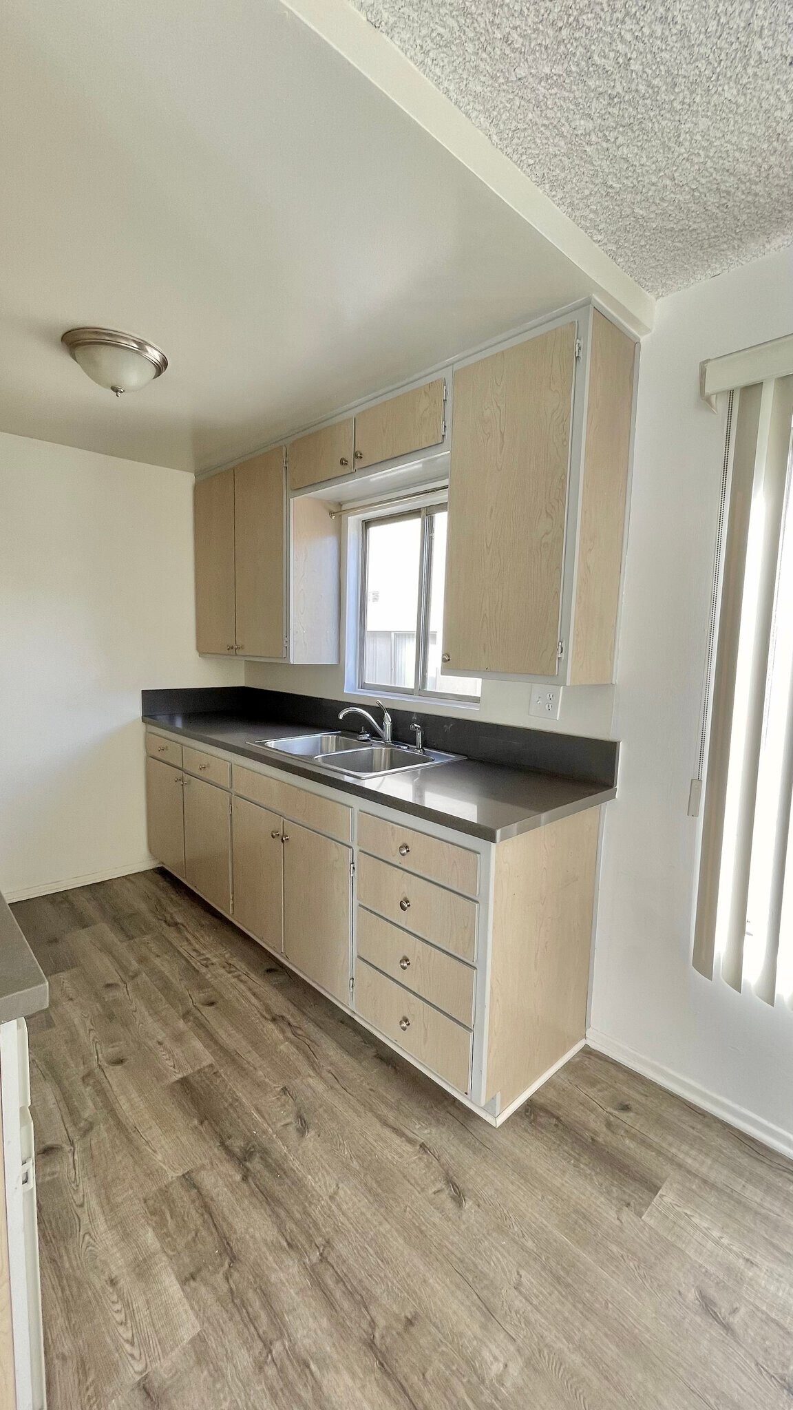Building Photo - 428 Hayworth Ave