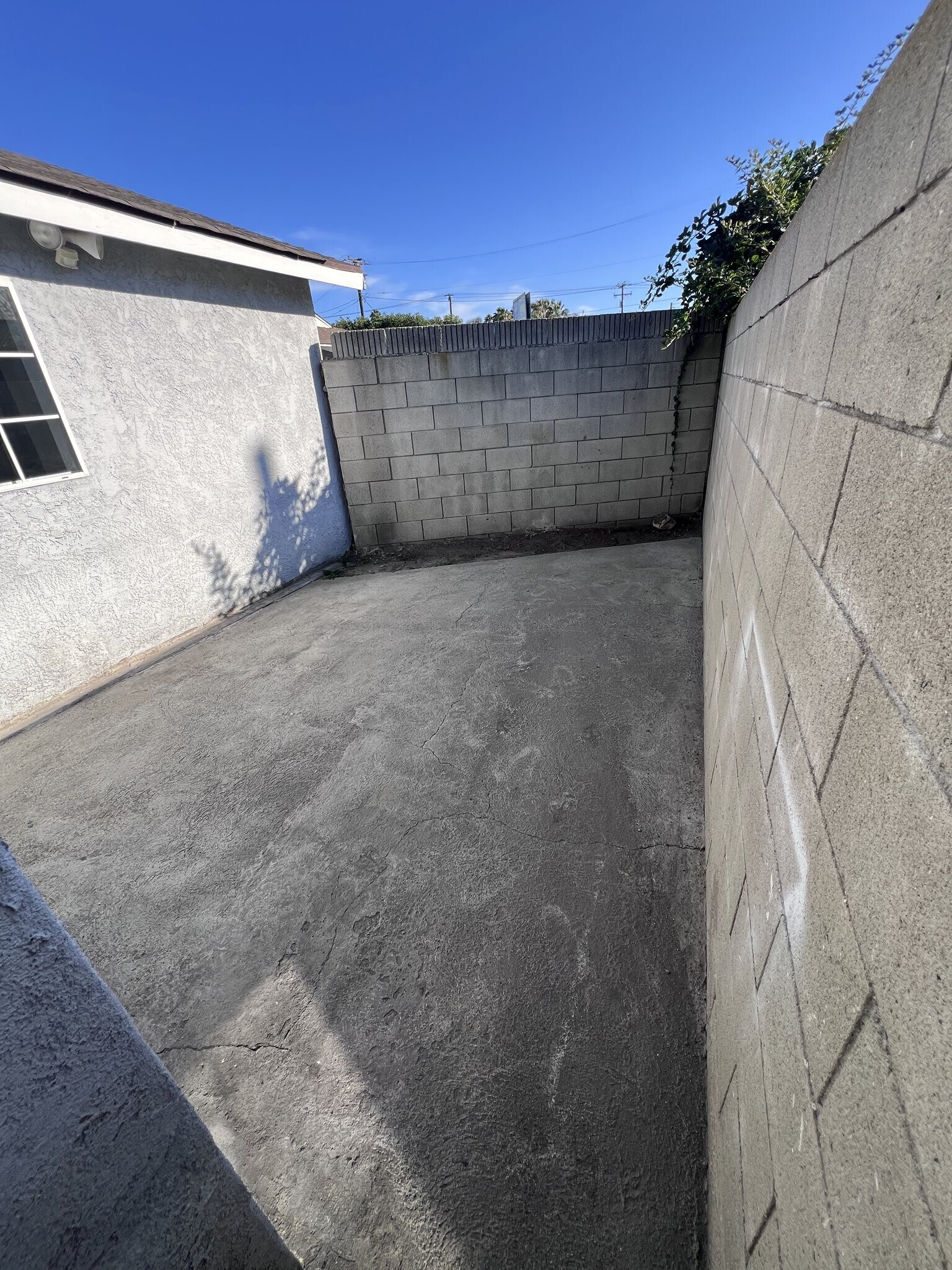 Building Photo - 14951 Cerritos Ave